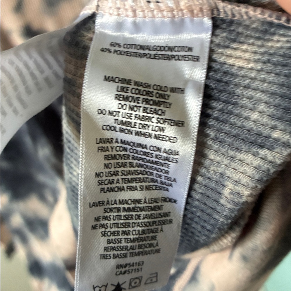 Calvin Klein sz 1X Tie-Dye Long Sleeve Top nwt - Picture 6 of 9